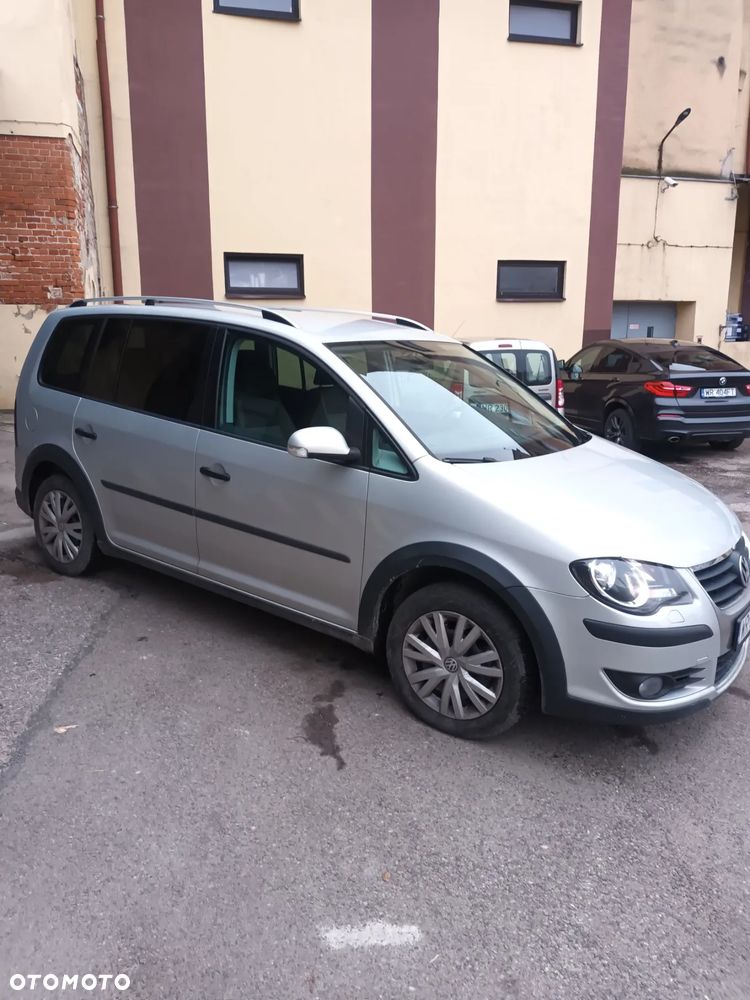 Volkswagen Touran 1.4 TSI Cross - 3