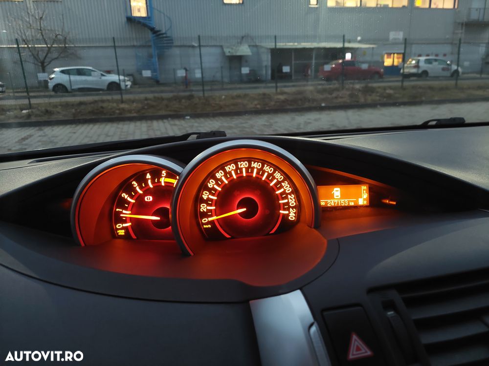 Toyota Verso - 8