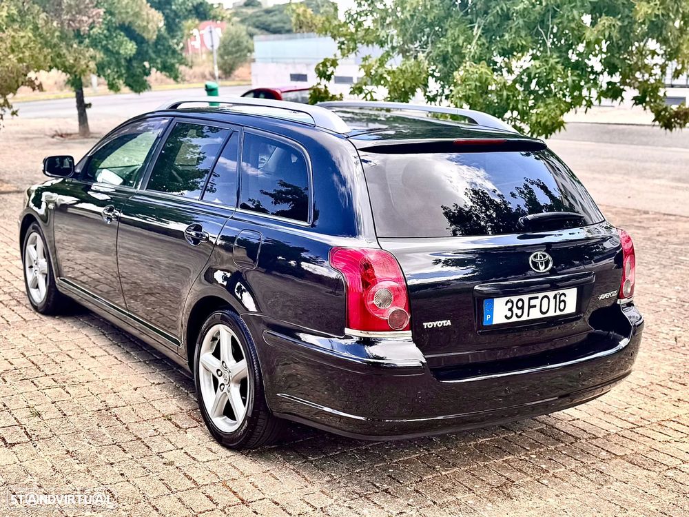 Toyota Avensis SW 2.2 D-CAT Sol+GPS - 4