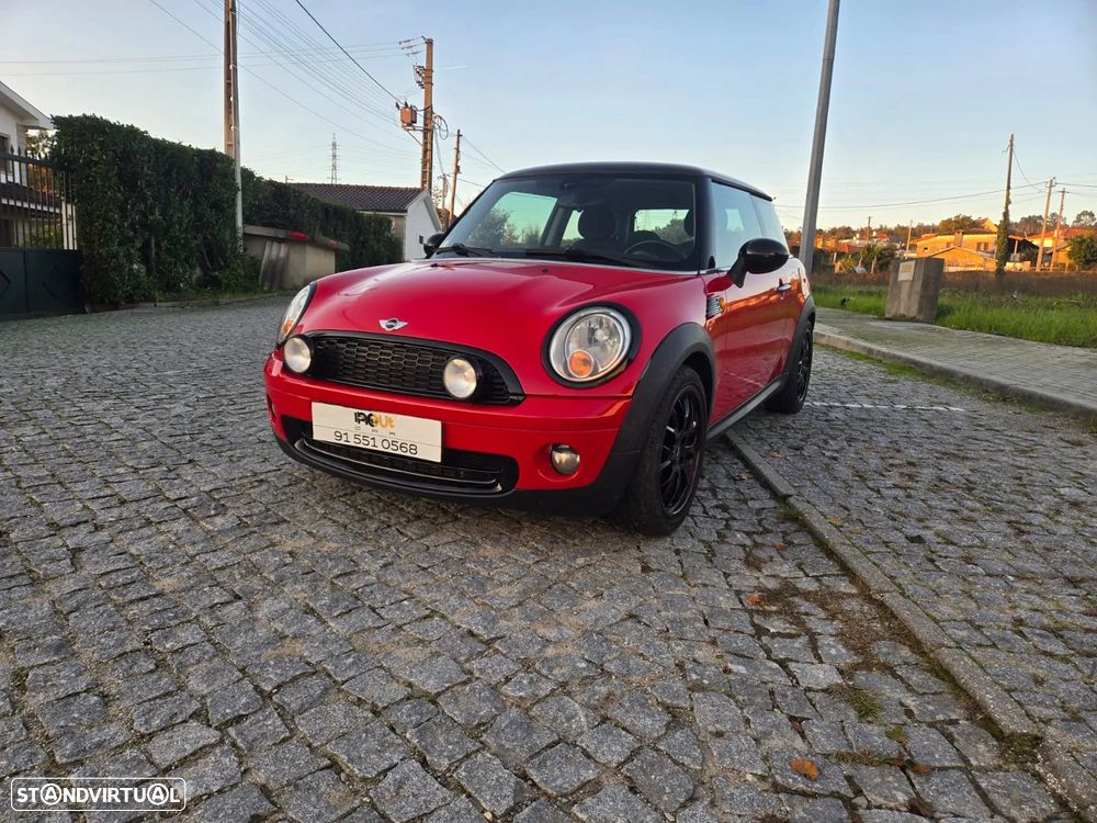 MINI 3 Portas Cooper D - 1