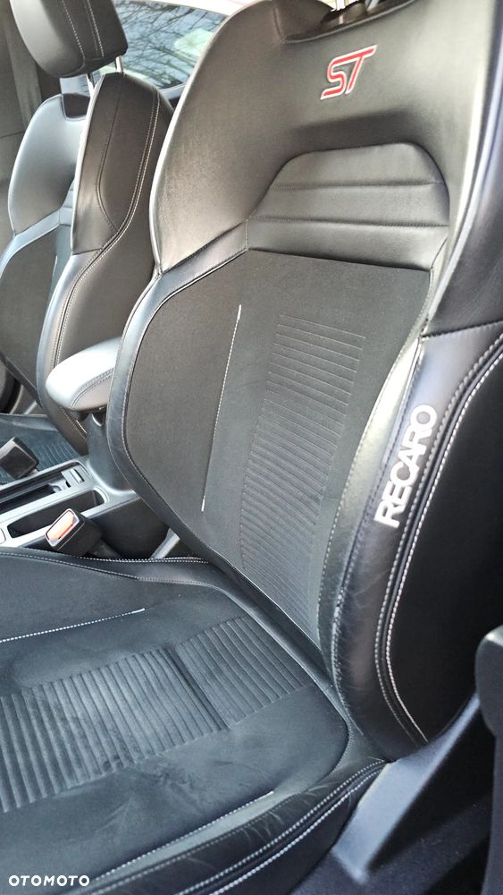 Ford Focus 2.3 EcoBoost ST-3 - 10