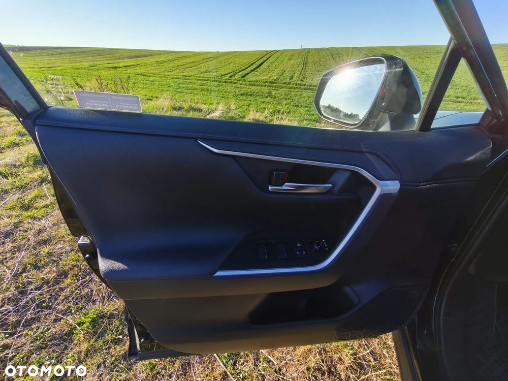 Toyota RAV4 2.5 Hybrid Black Edition by JBL 4x4 - 14