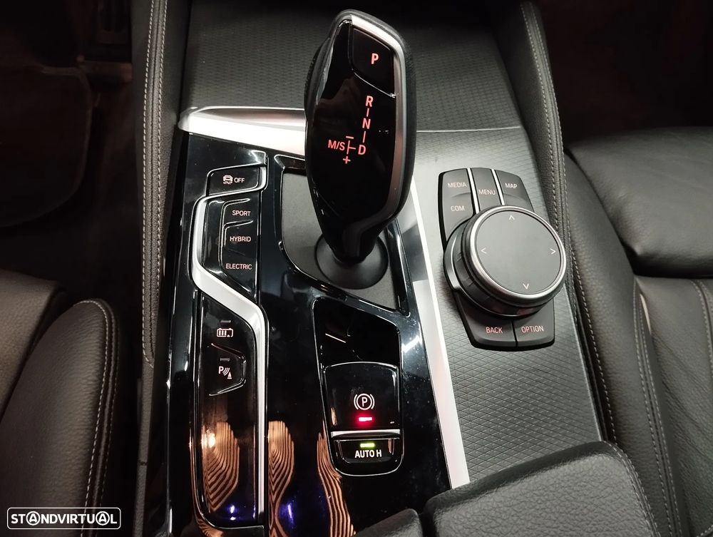 BMW 520 e Pack M - 37