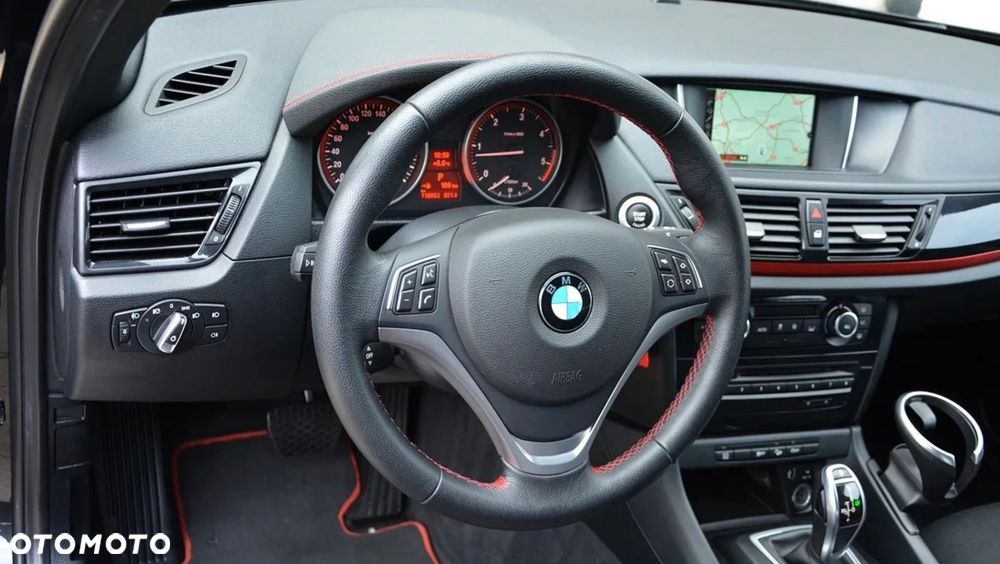 BMW X1 sDrive18d Sport Line - 16