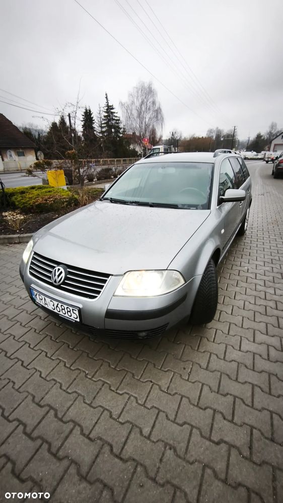 Volkswagen Passat 1.9 TDI Comfortline - 4