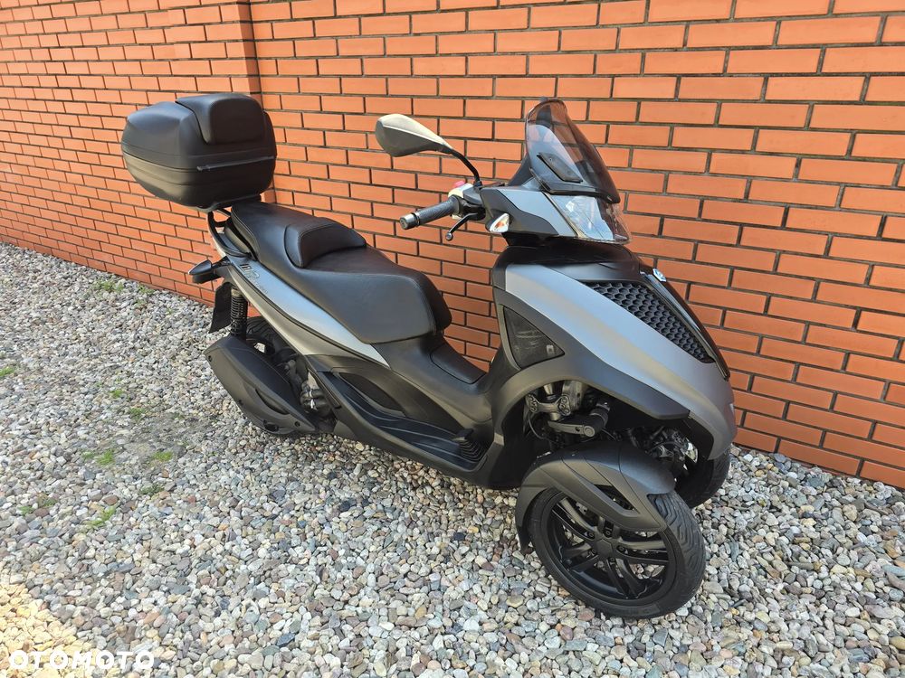 Piaggio MP-3 - 5