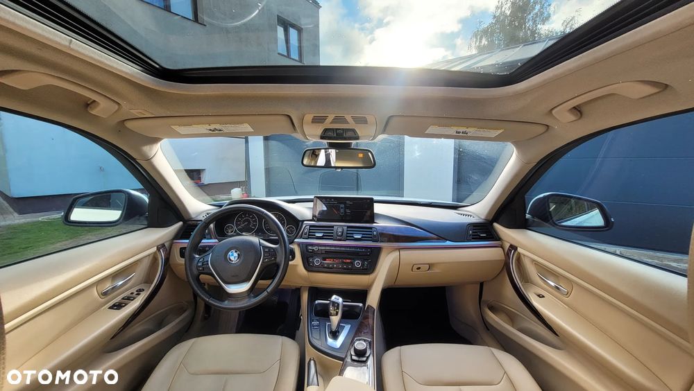 BMW Seria 3 328i xDrive - 12