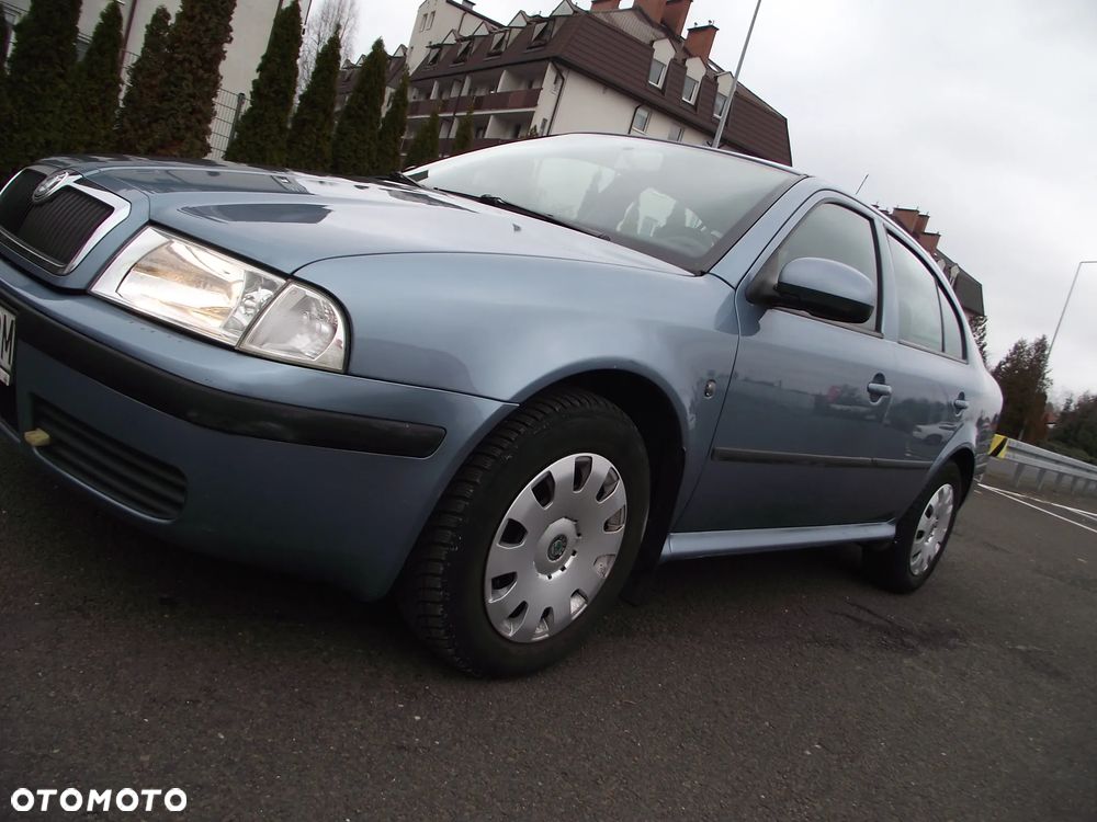 Skoda Octavia 1.6 Tour - 13
