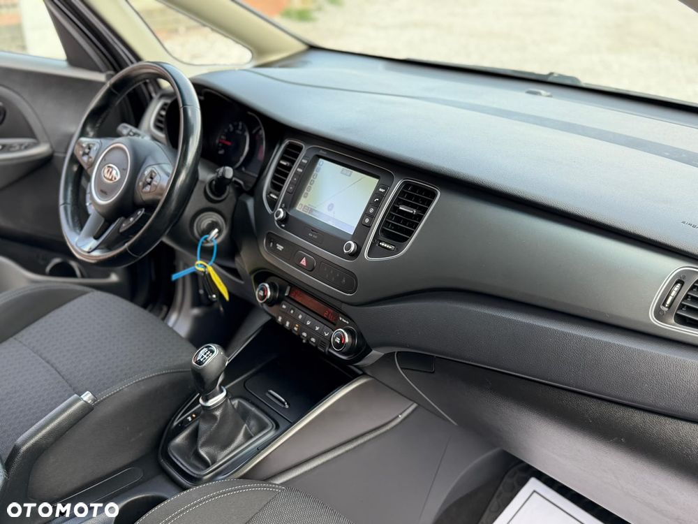 Kia Carens 1.7 CRDi M 7os EU6 - 17