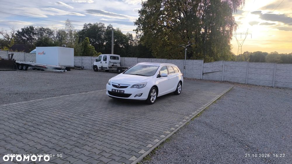 Opel Astra 2011
