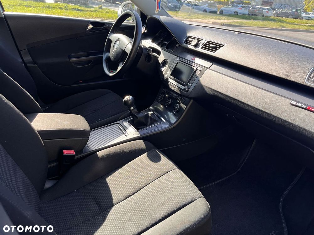 Volkswagen Passat 1.9 TDI Comfortline - 14