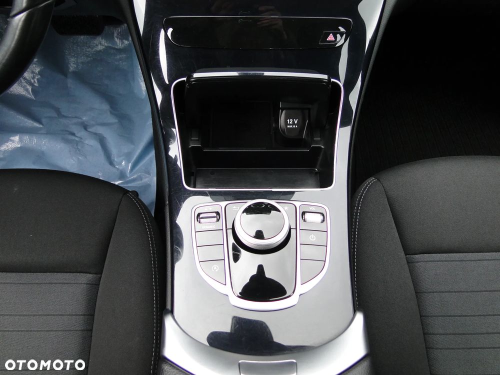 Mercedes-Benz Klasa C 200 7G-TRONIC Exclusive - 12