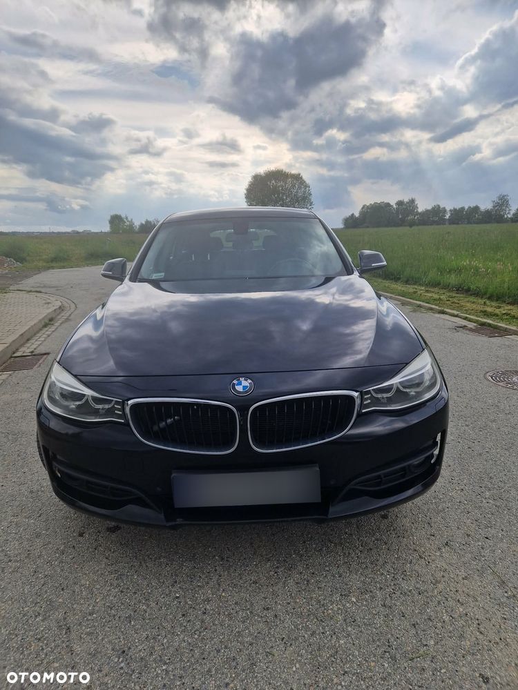 BMW Seria 3 320d xDrive - 17