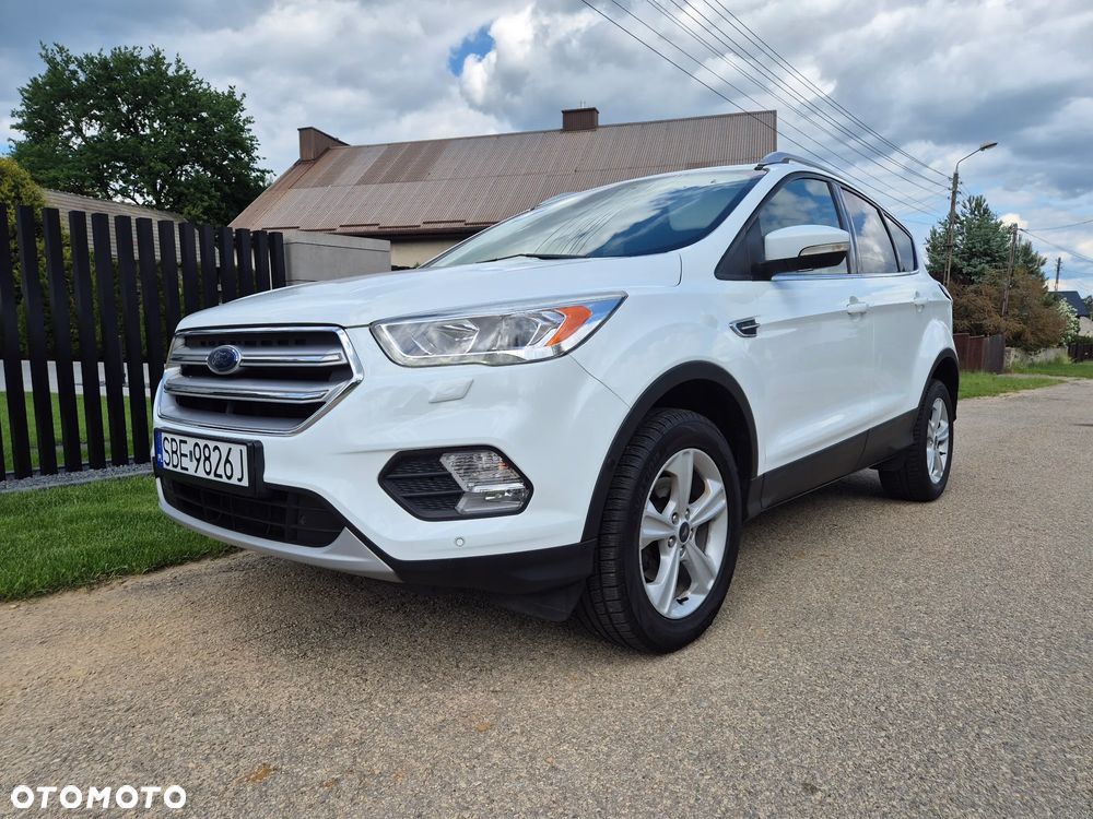 Ford Kuga 1.5 EcoBoost 2x4 Titanium - 1