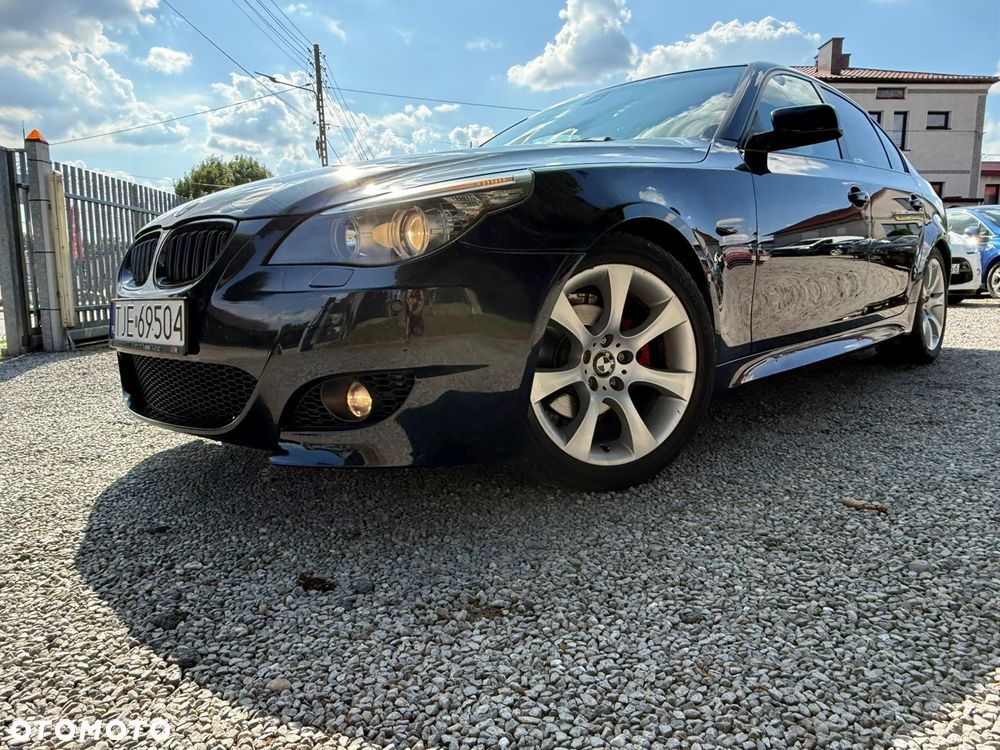 BMW Seria 5 523i - 32