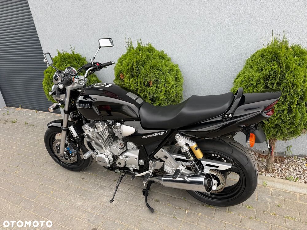 Yamaha XJR - 9