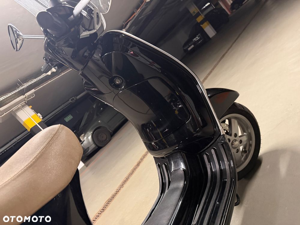 Vespa LX - 9