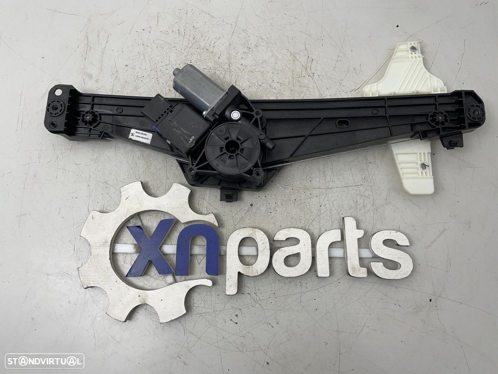 Motor elevador Esq Trás PEUGEOT 3008 SUV (M) REF. 9840190480 - 1