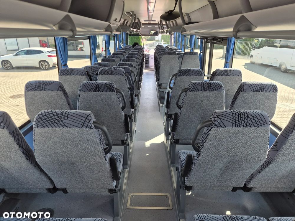 Iveco CROSSWAY/ SPROWADZONY/ 186 000 KM / MANUAL/ 64 MIEJSCA + STOJĄCE - 33