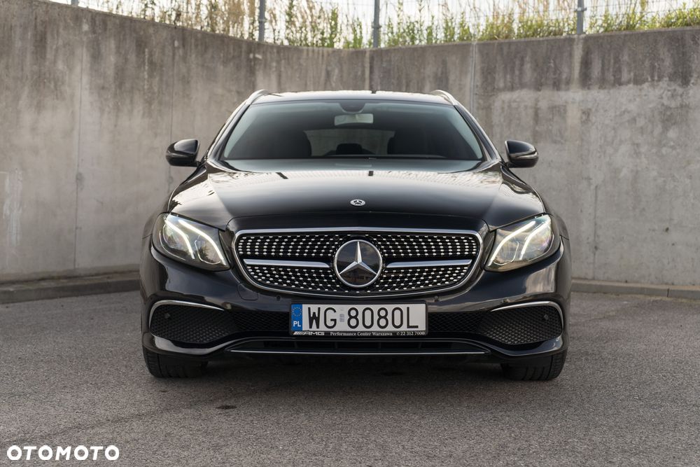 Mercedes-Benz Klasa E 220 d T 9G-TRONIC Avantgarde - 2