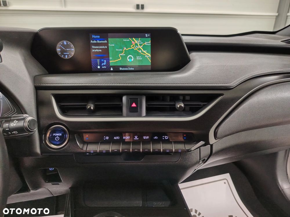 Lexus UX 250h Elegance 2WD - 34