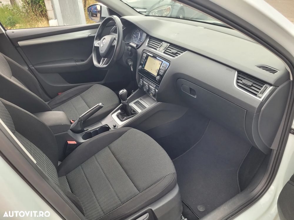 Skoda Octavia 1.6 TDI Ambition - 9