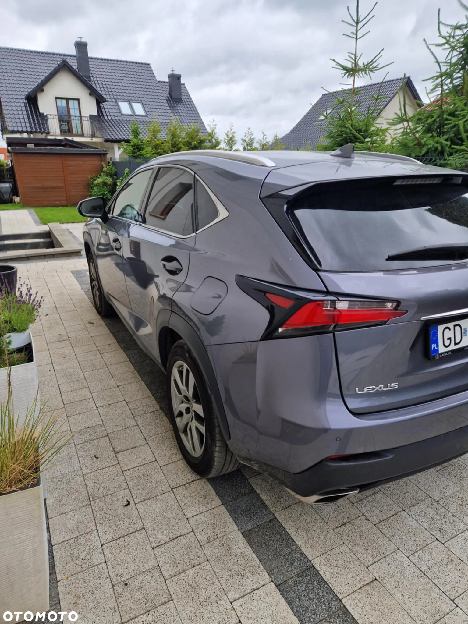 Lexus NX 200t Comfort AWD - 4