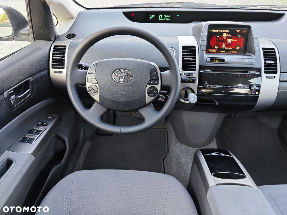 Toyota Prius 1.5 VVT-i Sol - 20