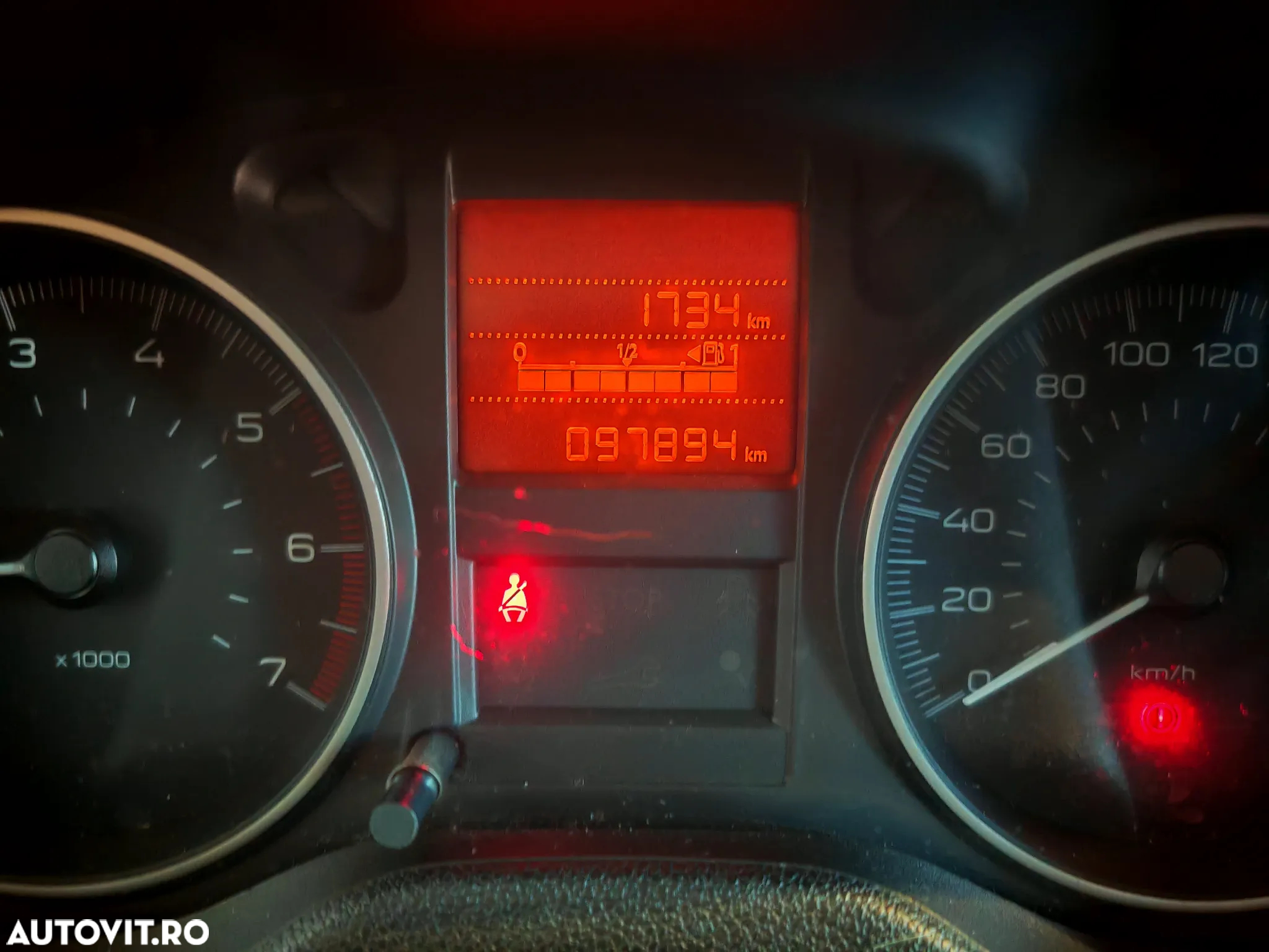 Peugeot 301 1.2 PureTech Active - 10