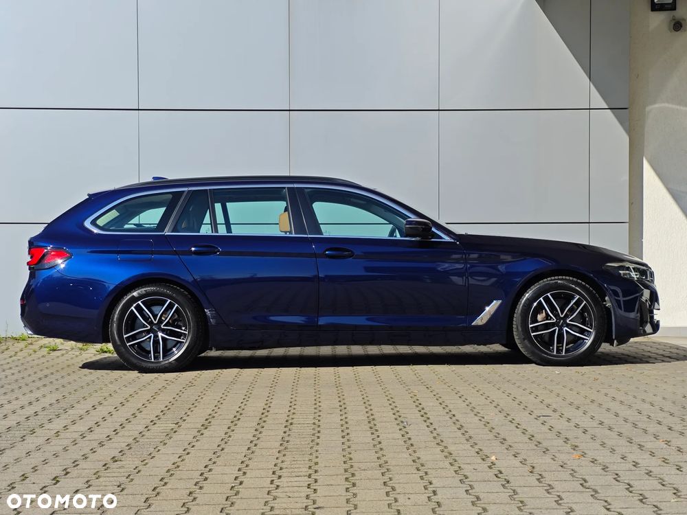 BMW Seria 5 540i xDrive GPF Sport - 6