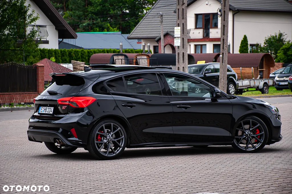 Ford Focus 2.0 EcoBlue ST - 11