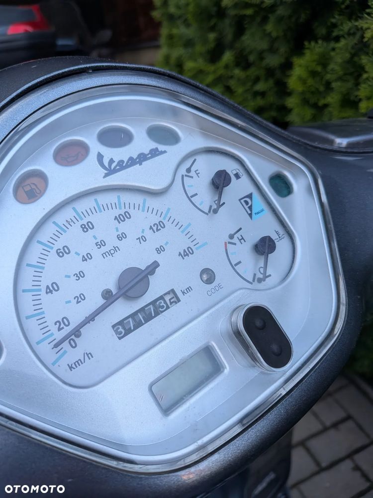Vespa GTS - 3