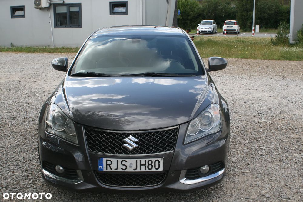 Suzuki Kizashi 2.4 Sport 4WD CVT - 2
