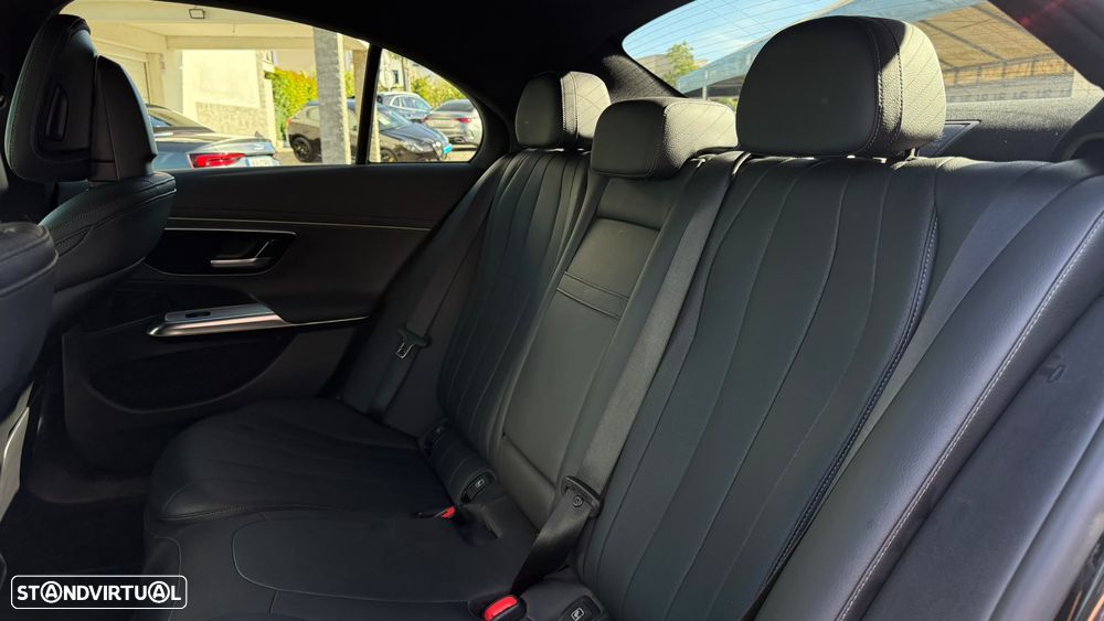 Mercedes-Benz E 300 de Avantgarde 4Matic - 10