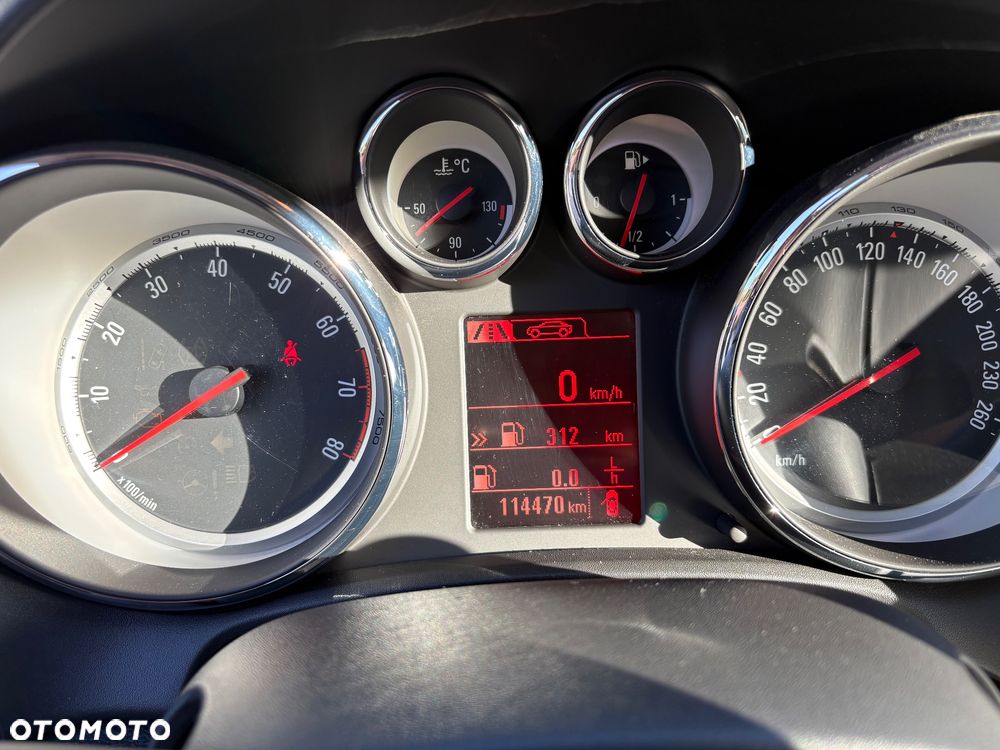Opel Astra 1.4 T Executive - 15