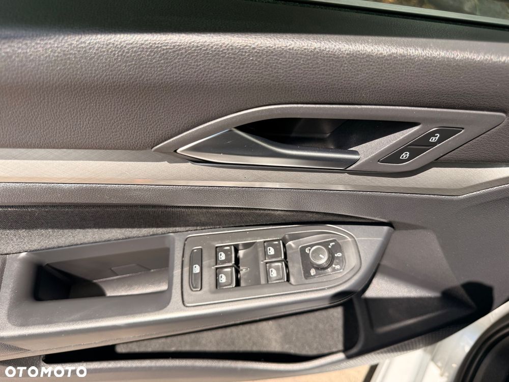 Volkswagen Golf 1.5 TSI EVO Life - 30