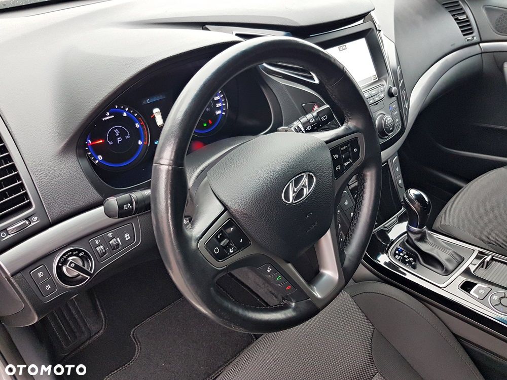 Hyundai i40 Kombi blue 1.6 CRDi DCT Space Plus - 13