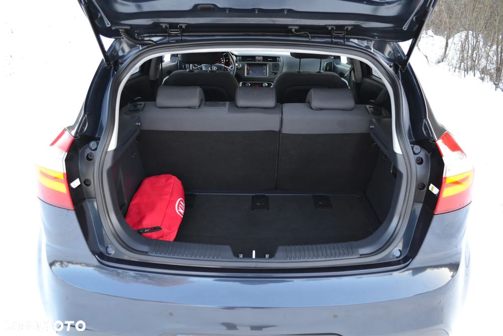 Kia Rio 1.2 Business Line - 12