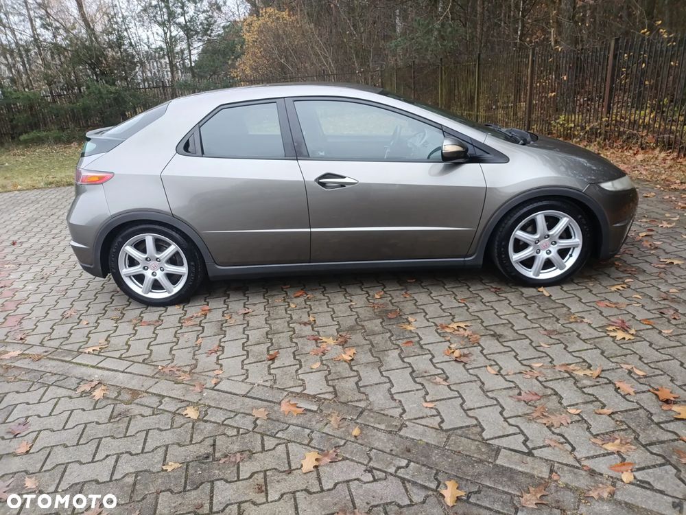 Honda Civic 1.8 Executive - 10