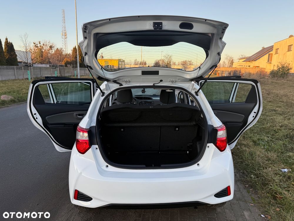 Toyota Yaris 1.0 Premium - 2