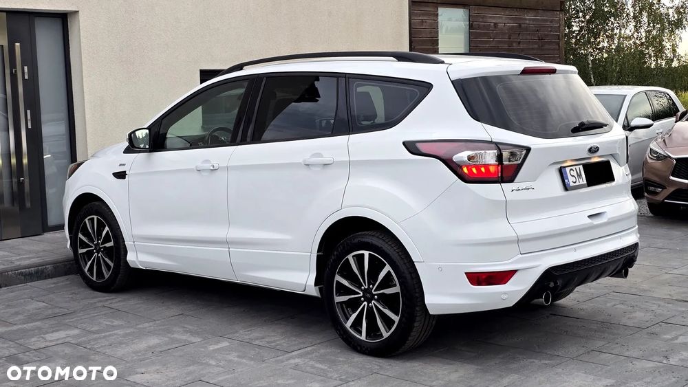 Ford Kuga 1.5 EcoBoost 2x4 ST-Line - 12