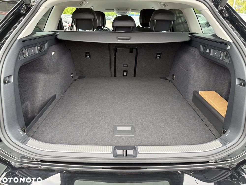 Volkswagen Passat - 37