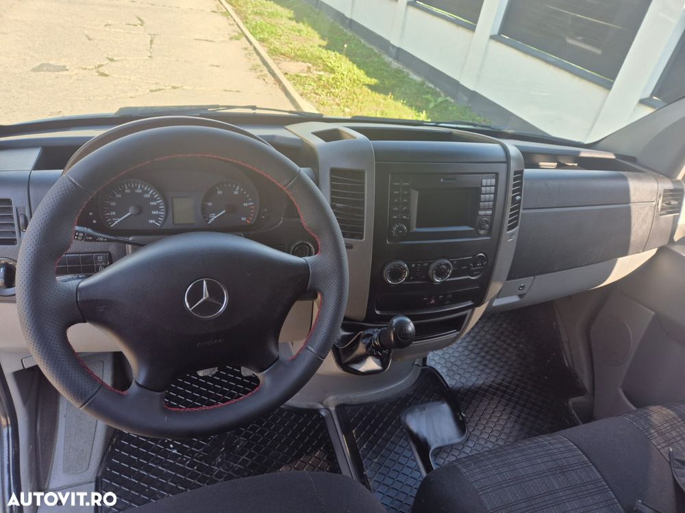 Mercedes-Benz Sprinter - 7