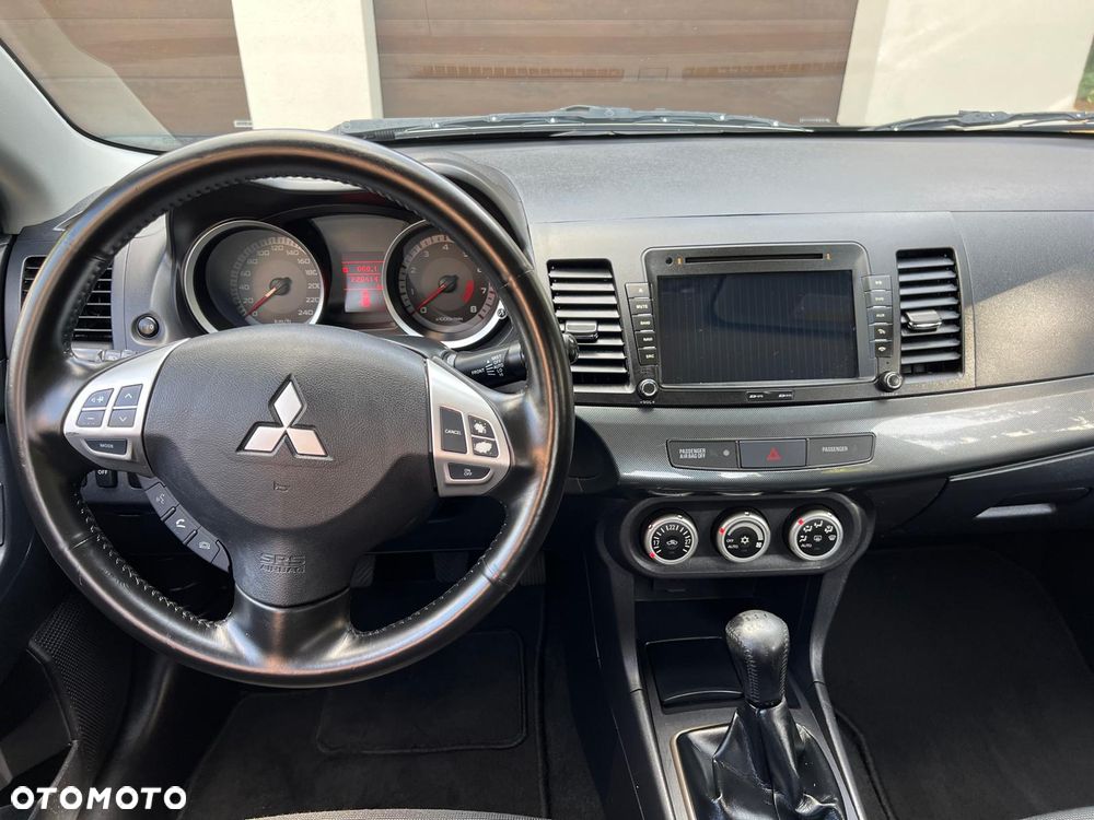 Mitsubishi Lancer 1.8 Inform - 19