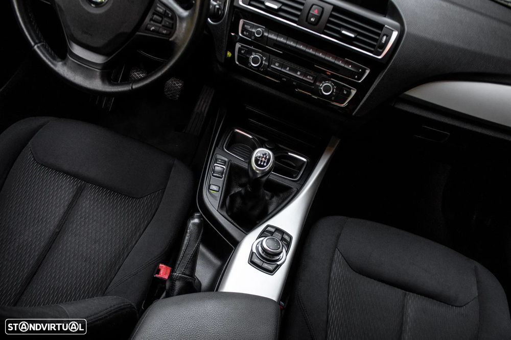 BMW 116 d Line Luxury - 38