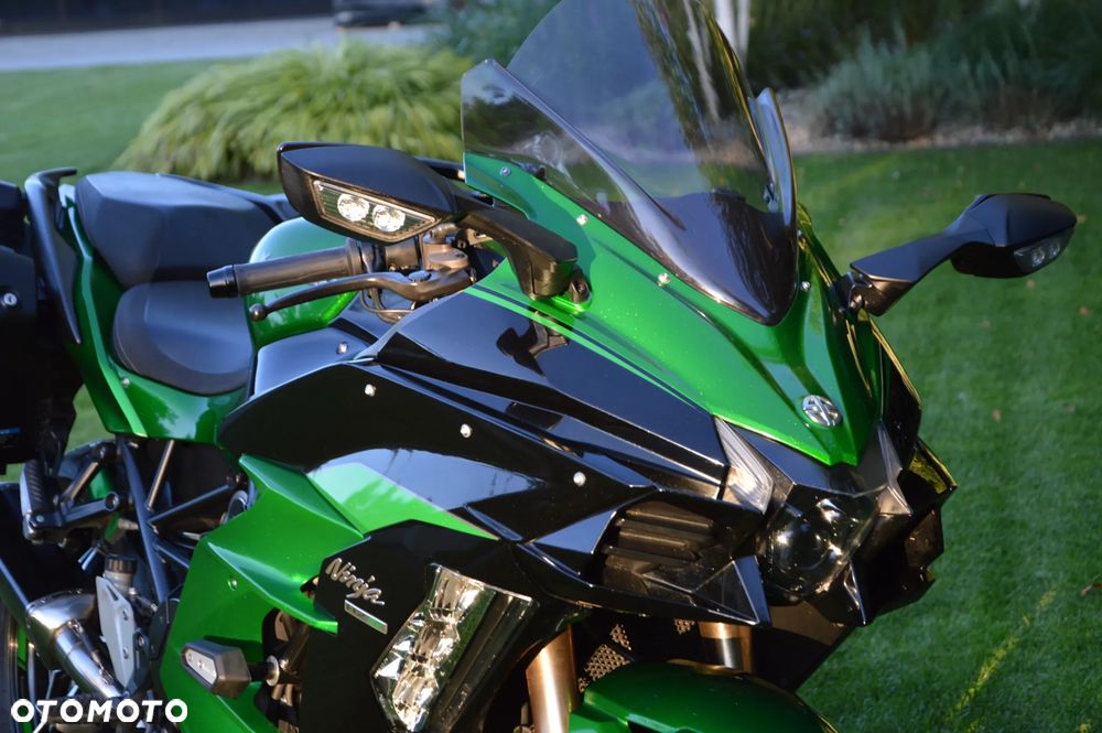 Kawasaki Ninja H2 SX - 2