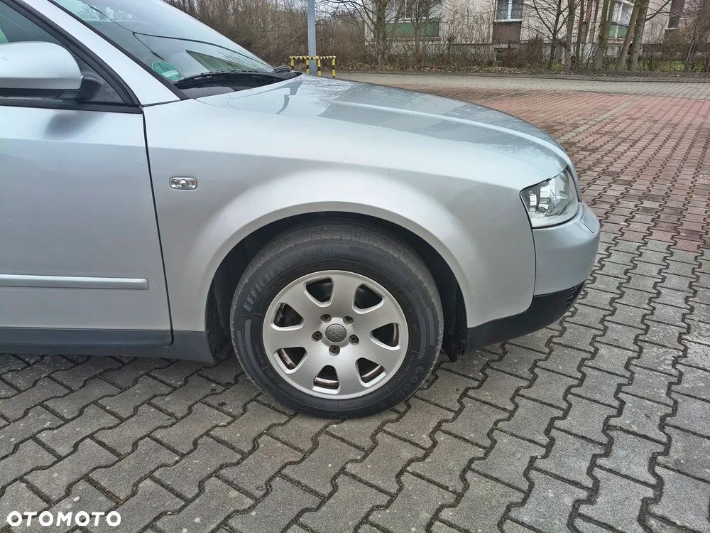 Audi A4 Limousine - 12