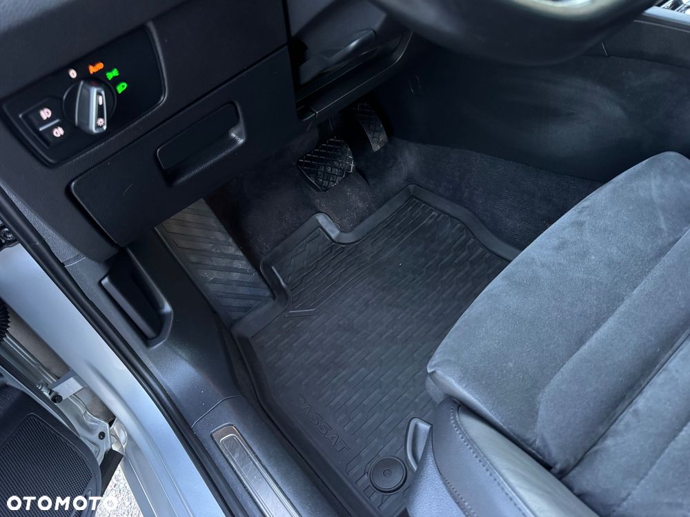 Volkswagen Passat - 28