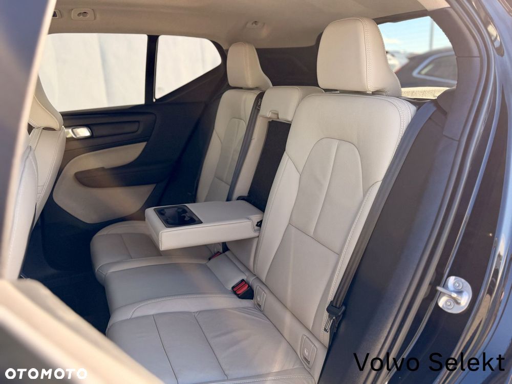 Volvo XC 40 - 33