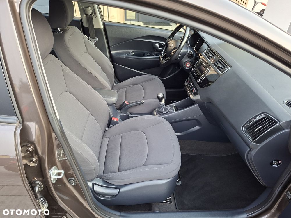 Kia Rio - 9
